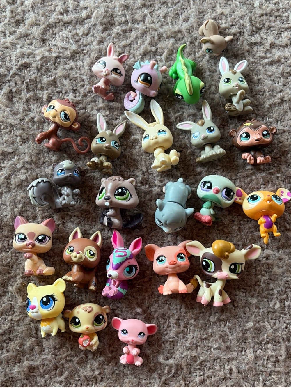 Littlest Pet Shop Lot Of 23 Cat Cow Bunny Mixed LPS Vintage 2000s